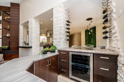 House in Weston, Florida 6 bedrooms, 520.9 sq.m. № 2087990 - photo 20