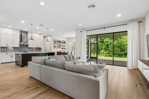Villa ou maison à vendre à Tampa, Floride: 4 chambres, 230.12 m2 № 2200248 - photo 11