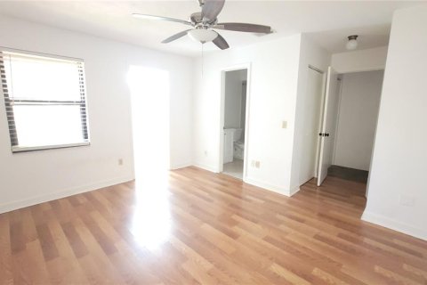 Adosado en alquiler en Gainesville, Florida, 2 dormitorios, 109.07 m2 № 1907239 - foto 14