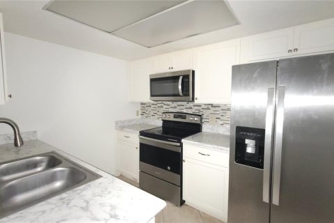 Adosado en alquiler en Gainesville, Florida, 2 dormitorios, 109.07 m2 № 1907239 - foto 7