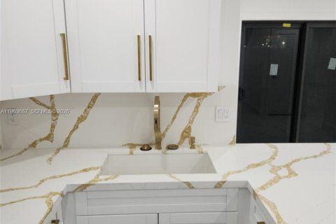 Villa ou maison à vendre à Miami Gardens, Floride: 3 chambres, 144.56 m2 № 2025629 - photo 17