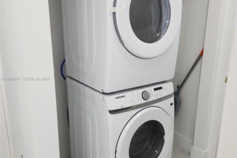 Villa ou maison à vendre à Miami Gardens, Floride: 3 chambres, 144.56 m2 № 2025629 - photo 14