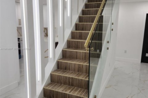 Villa ou maison à vendre à Miami Gardens, Floride: 3 chambres, 144.56 m2 № 2025629 - photo 8