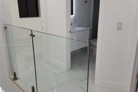 Villa ou maison à vendre à Miami Gardens, Floride: 3 chambres, 144.56 m2 № 2025629 - photo 23