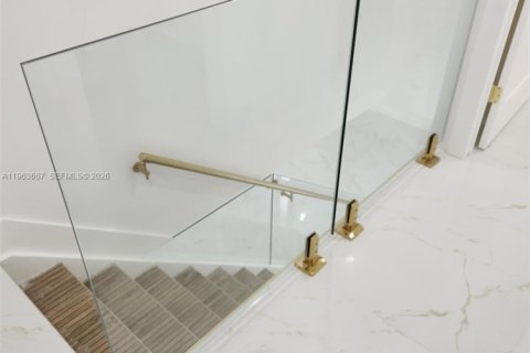 Villa ou maison à vendre à Miami Gardens, Floride: 3 chambres, 144.56 m2 № 2025629 - photo 22