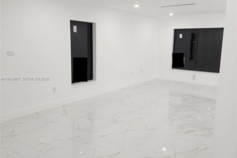 Villa ou maison à vendre à Miami Gardens, Floride: 3 chambres, 144.56 m2 № 2025629 - photo 10