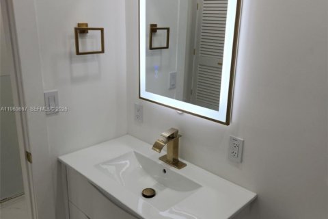 Villa ou maison à vendre à Miami Gardens, Floride: 3 chambres, 144.56 m2 № 2025629 - photo 29