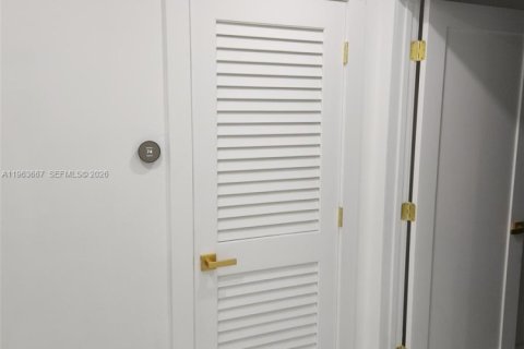 Villa ou maison à vendre à Miami Gardens, Floride: 3 chambres, 144.56 m2 № 2025629 - photo 24