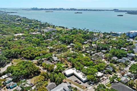 House in Dunedin, Florida 2 bedrooms, 100.52 sq.m. № 2167317 - photo 20