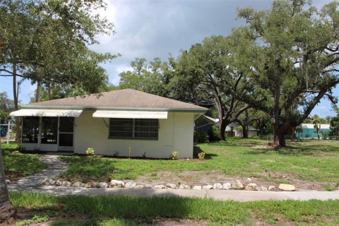 House in Dunedin, Florida 2 bedrooms, 100.52 sq.m. № 2167317 - photo 15