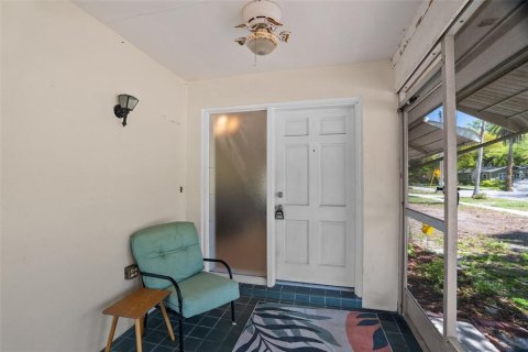 House in Dunedin, Florida 2 bedrooms, 100.52 sq.m. № 2167317 - photo 8