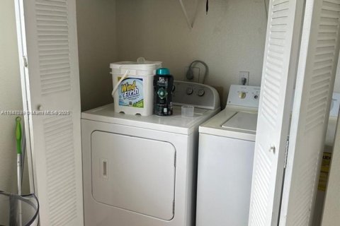 Copropriété à louer à Sunrise, Floride: 1 chambre, 69.03 m2 № 1882214 - photo 9