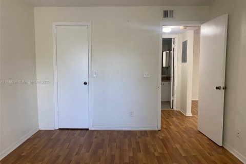 Copropriété à louer à Sunrise, Floride: 1 chambre, 69.03 m2 № 1882214 - photo 11