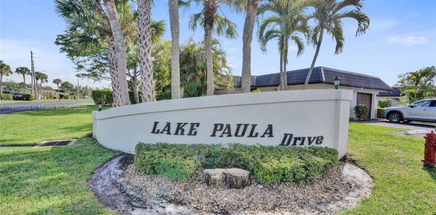 Casa en West Palm Beach, Florida 2 dormitorios, 100.89 m2 № 1930566