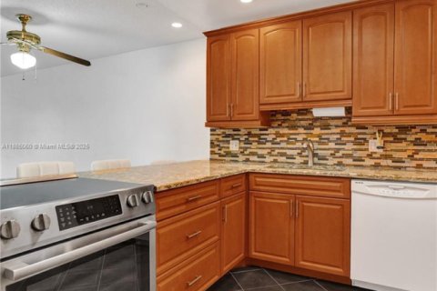 Casa en alquiler en West Palm Beach, Florida, 2 dormitorios, 100.89 m2 № 1930566 - foto 15