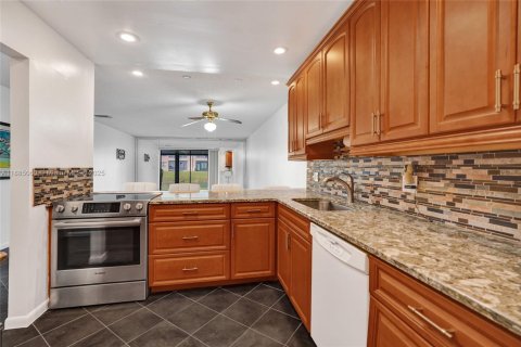 Casa en alquiler en West Palm Beach, Florida, 2 dormitorios, 100.89 m2 № 1930566 - foto 17