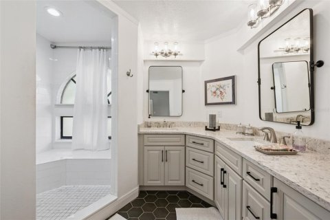 Copropriété à vendre à Orlando, Floride: 2 chambres, 128.21 m2 № 2398665 - photo 4
