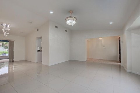 Casa en venta en Port Charlotte, Florida, 3 dormitorios, 175.49 m2 № 2424286 - foto 21