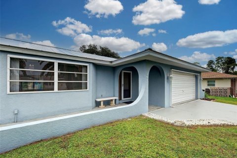 Casa en venta en Port Charlotte, Florida, 3 dormitorios, 175.49 m2 № 2424286 - foto 16