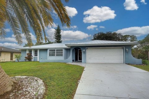 Casa en venta en Port Charlotte, Florida, 3 dormitorios, 175.49 m2 № 2424286 - foto 2