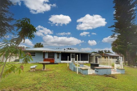 Casa en venta en Port Charlotte, Florida, 3 dormitorios, 175.49 m2 № 2424286 - foto 7