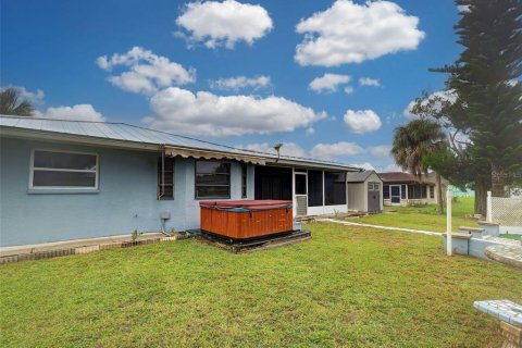 Casa en venta en Port Charlotte, Florida, 3 dormitorios, 175.49 m2 № 2424286 - foto 8