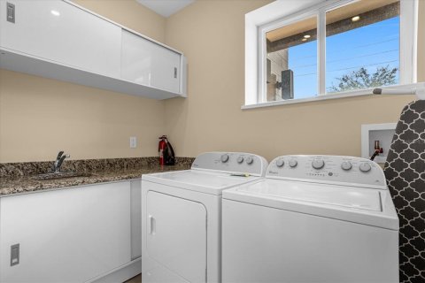 Townhouse in Kissimmee, Florida 3 bedrooms, 210.24 sq.m. № 1555256 - photo 23