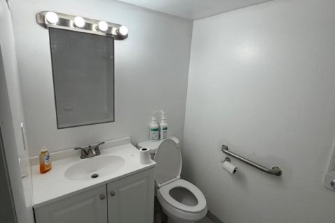Casa en alquiler en St. Lucie, Florida, 5 dormitorios, 150.13 m2 № 2087853 - foto 6
