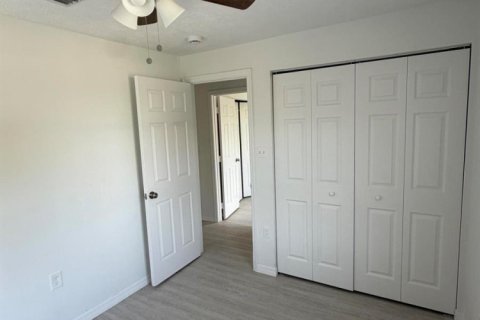 Casa en alquiler en St. Lucie, Florida, 5 dormitorios, 150.13 m2 № 2087853 - foto 3