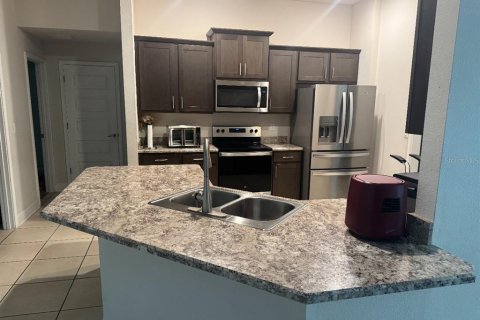 House in Leesburg, Florida 4 bedrooms, 233.37 sq.m. № 1912019 - photo 2