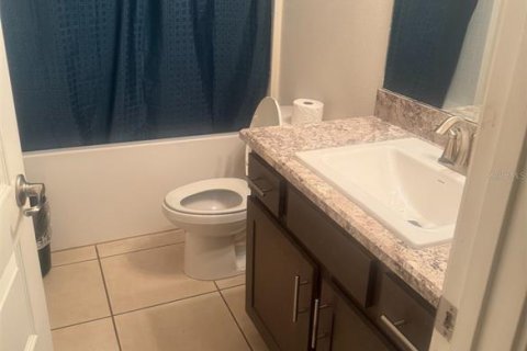 House in Leesburg, Florida 4 bedrooms, 233.37 sq.m. № 1912019 - photo 8