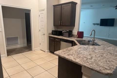 House in Leesburg, Florida 4 bedrooms, 233.37 sq.m. № 1912019 - photo 4