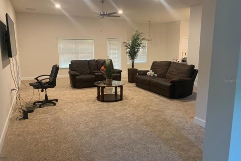 House in Leesburg, Florida 4 bedrooms, 233.37 sq.m. № 1912019 - photo 5