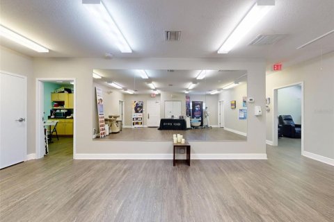 Propiedad comercial en venta en New Smyrna Beach, Florida, 180.97 m2 № 1893813 - foto 26