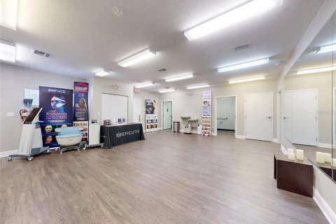 Propiedad comercial en venta en New Smyrna Beach, Florida, 180.97 m2 № 1893813 - foto 21