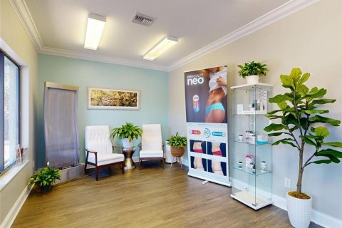 Propiedad comercial en venta en New Smyrna Beach, Florida, 180.97 m2 № 1893813 - foto 3