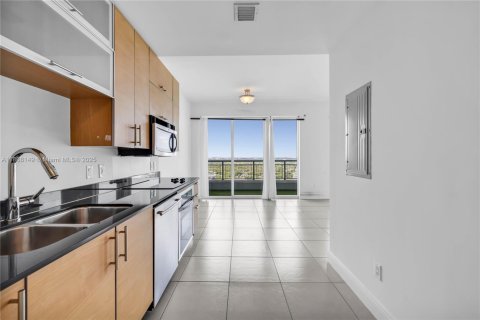 Copropriété à vendre à Miami, Floride: 40.04 m2 № 1920514 - photo 4