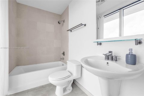 Copropriété à vendre à Miami, Floride: 40.04 m2 № 1920514 - photo 7