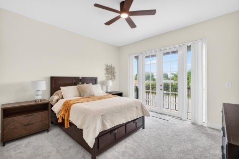Townhouse in Fort Lauderdale, Florida 3 bedrooms, 215.81 sq.m. № 2078562 - photo 29