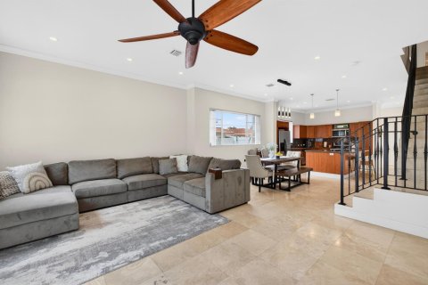 Townhouse in Fort Lauderdale, Florida 3 bedrooms, 215.81 sq.m. № 2078562 - photo 14