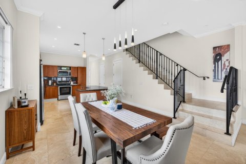 Townhouse in Fort Lauderdale, Florida 3 bedrooms, 215.81 sq.m. № 2078562 - photo 5