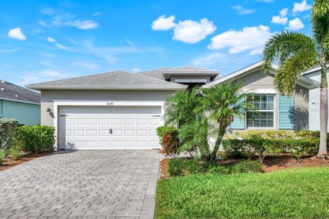 Villa ou maison à vendre à Punta Gorda, Floride: 4 chambres, 188.31 m2 № 1771658 - photo 3