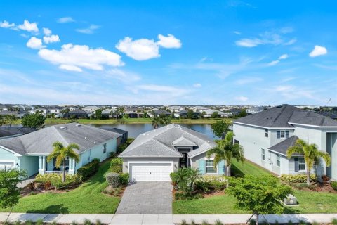 Villa ou maison à vendre à Punta Gorda, Floride: 4 chambres, 188.31 m2 № 1771658 - photo 2