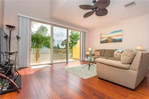 Adosado en alquiler en Sarasota, Florida, 3 dormitorios, 184.23 m2 № 1911973 - foto 6