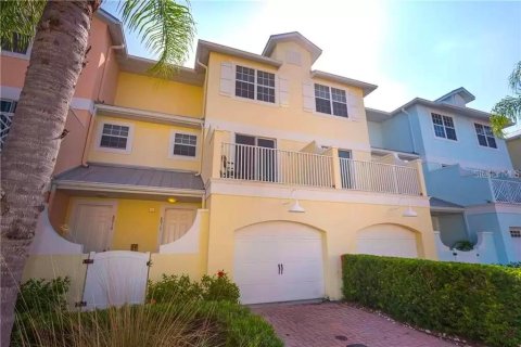 Adosado en alquiler en Sarasota, Florida, 3 dormitorios, 184.23 m2 № 1911973 - foto 1