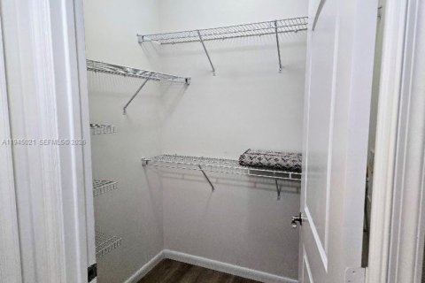 Copropriété à louer à Miami, Floride: 1 chambre, 70.51 m2 № 2001240 - photo 18