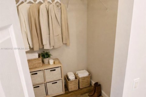 Touwnhouse à vendre à Miramar, Floride: 3 chambres, 148.74 m2 № 2058787 - photo 10