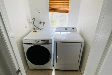 Touwnhouse à vendre à Miramar, Floride: 3 chambres, 148.74 m2 № 2058787 - photo 19