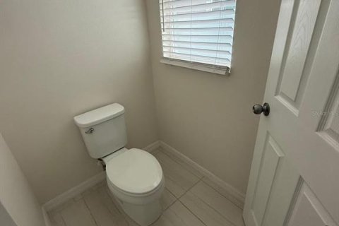 Casa en alquiler en Kissimmee, Florida, 4 dormitorios, 171.03 m2 № 1778675 - foto 18