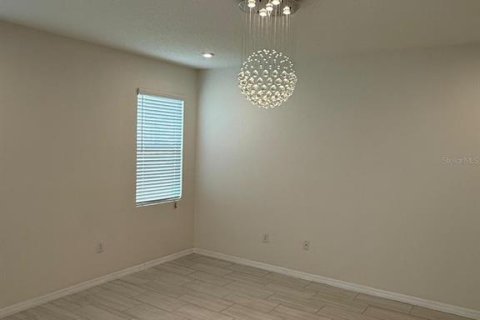 Casa en alquiler en Kissimmee, Florida, 4 dormitorios, 171.03 m2 № 1778675 - foto 13